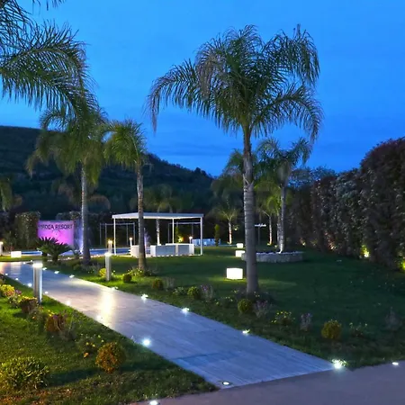 Medea Hotel 4*